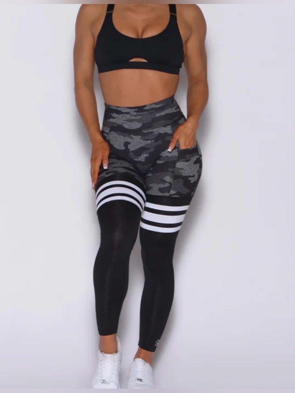 Bombshell Sportswear Black & Gray Camouflage Print Leggings S